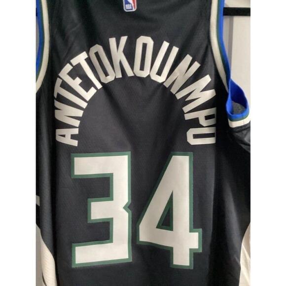 Jordan Milwaukee Bucks Statement Edition Swingman Jersey Size: Medium Color: Blk - Picture 4 of 12